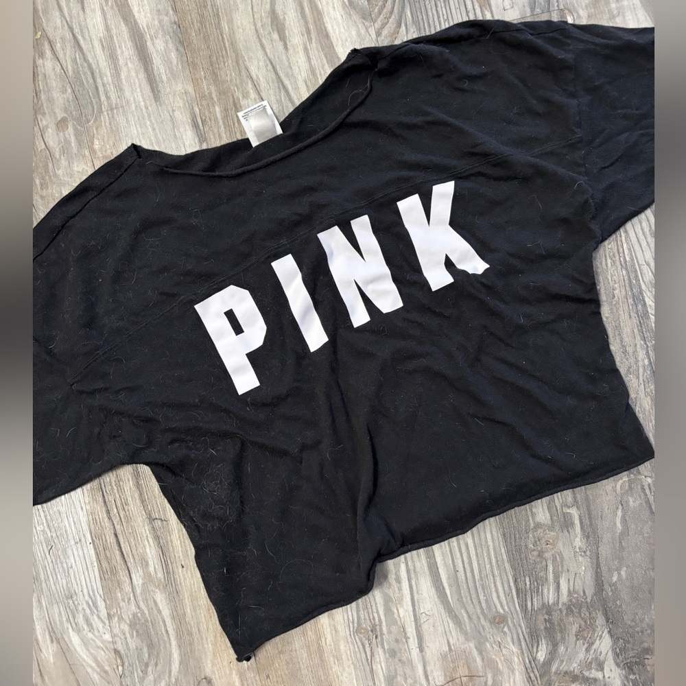 Vs pink tee